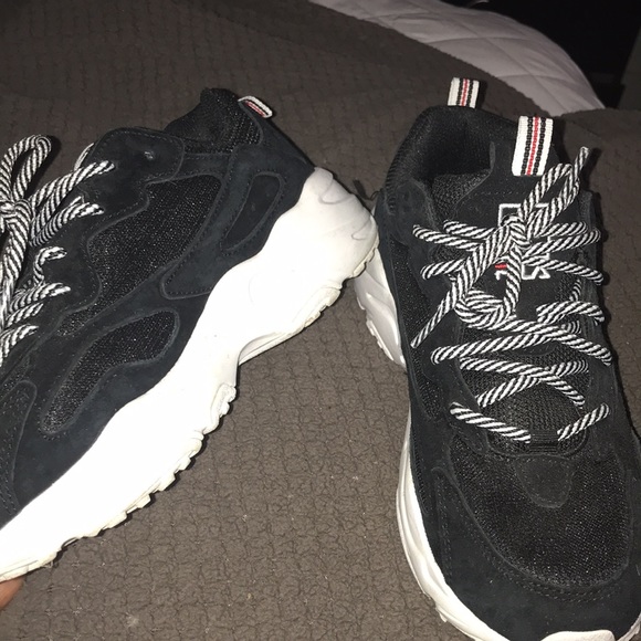 Fila - Picture 3 of 3